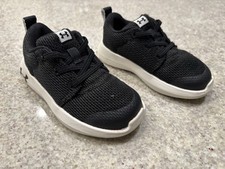 Under Armour Toddler Sz 6j Black White Trainers Sneakers Pull On