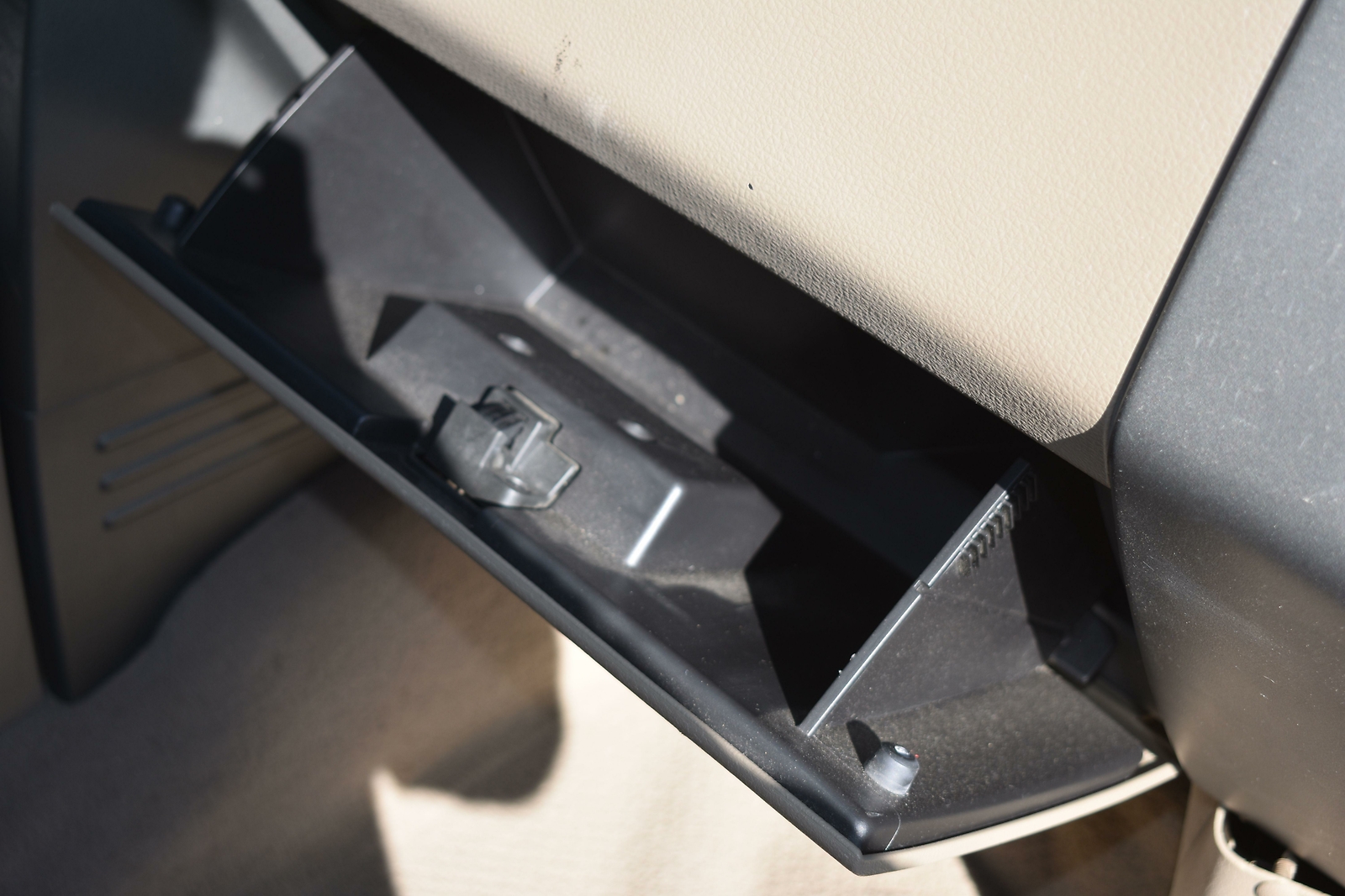 2004 2008 Ford F150 Jockey Glove Box Compartment eBay