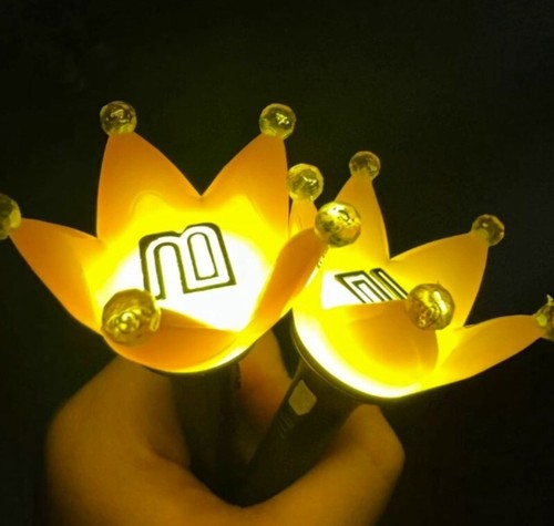 BIGBANG G-DRAGON Light Stick Keyring Glow LED Crown Hand Lamp Pendant Keychain - Afbeelding 7 van 12