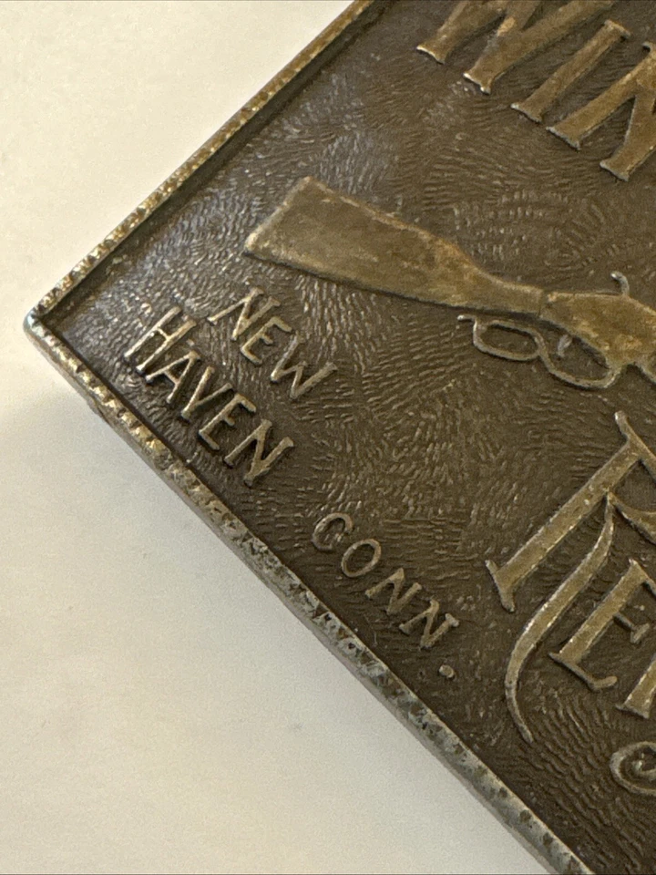 Hebilla de cinturón de latón para rifle Winchester de colección años 70 New Haven Conn. Foto 4 de 4