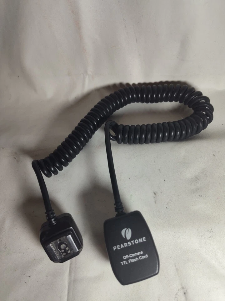 Pearstone TTL Off Camera Flash Cord - Pre-Owned - Image 2 of 4