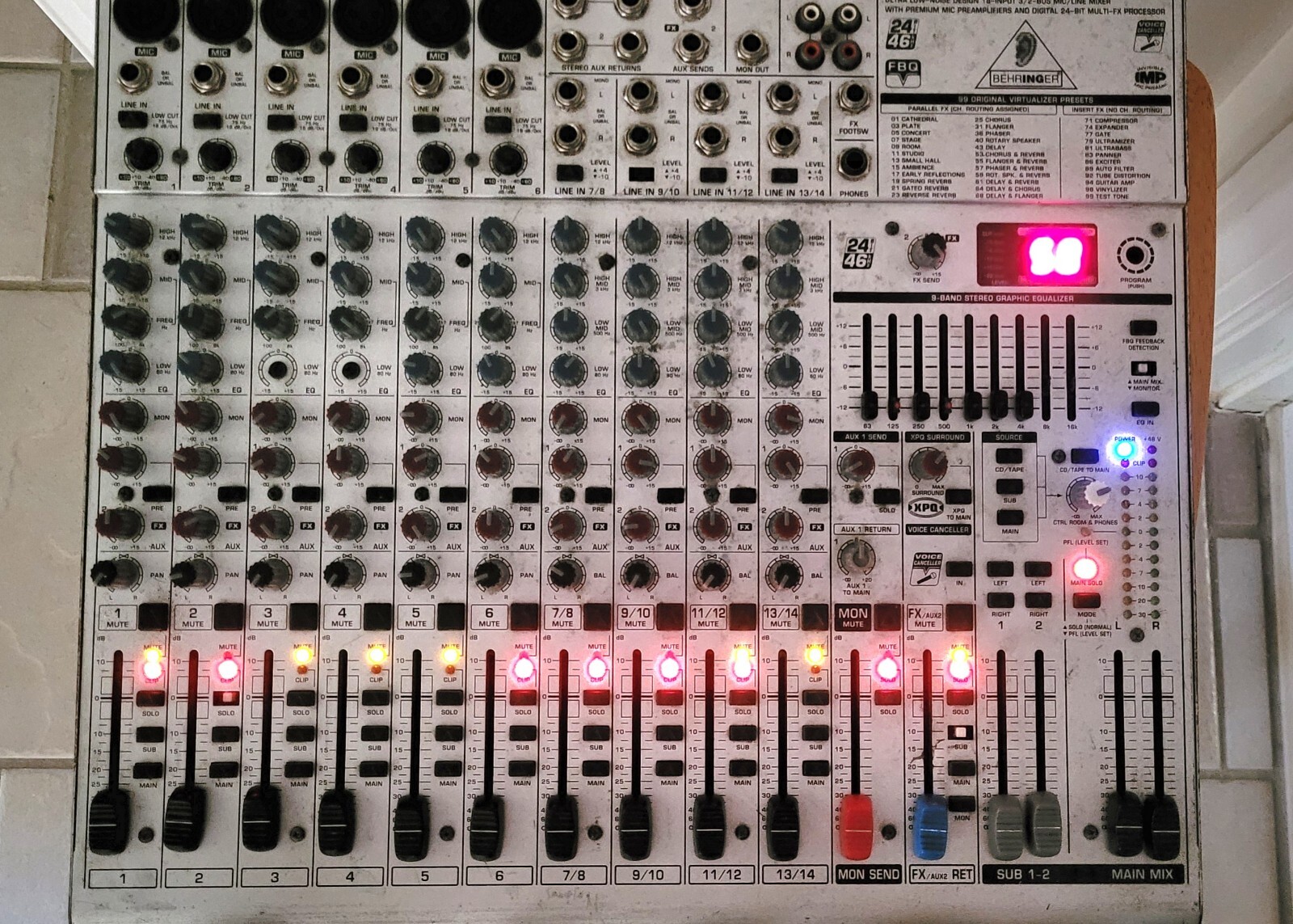 Behringer Eurorack UB1832FXPRO Mic & Line Mixer. "Ultra LowNoise Design" AS IS eBay