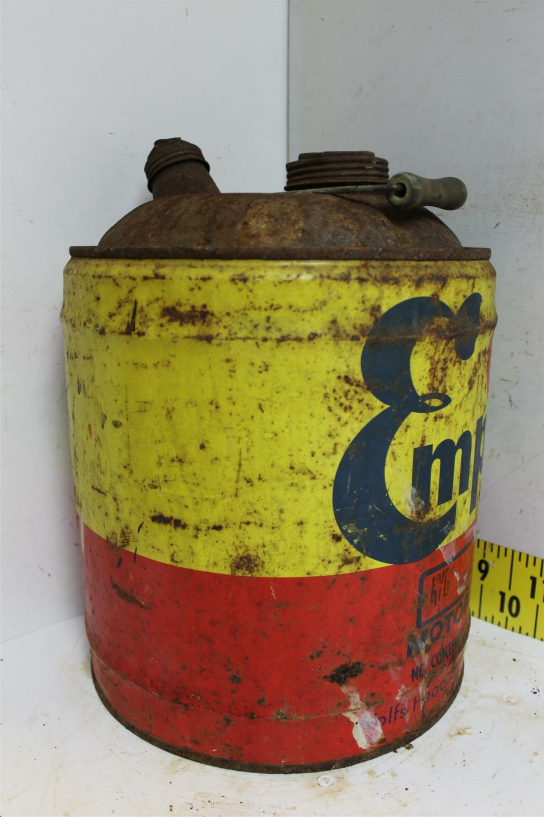 5 Gallon Motor Oil Gas Can Empire Motor Oil / Wolfs Head Oil Refining Mancave - Picture 5 of 10