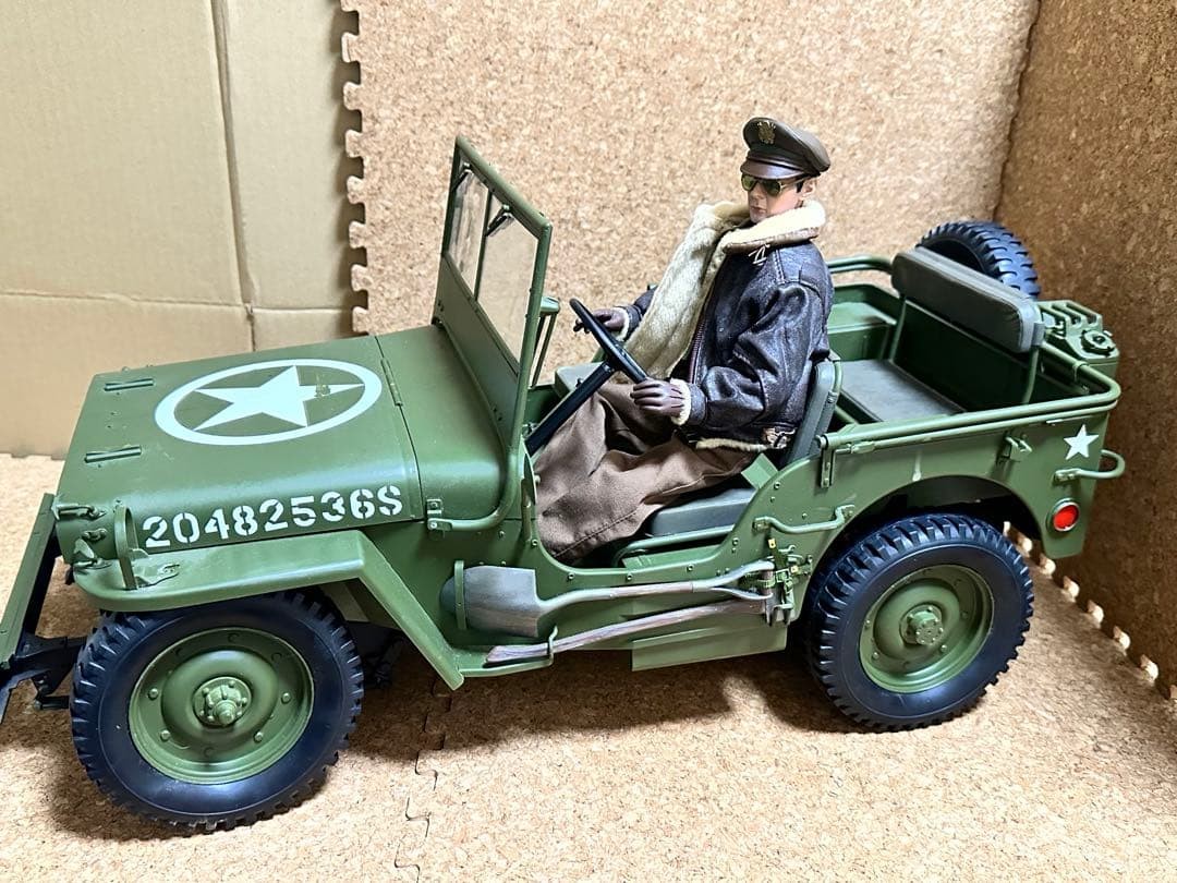ドラゴンモデルズ製　Jeep ジープ 1/6軍用ウィリスMB ジャンク品 Dragon Models 1/6 scale Jeep Willys MB military vehicle (junk item