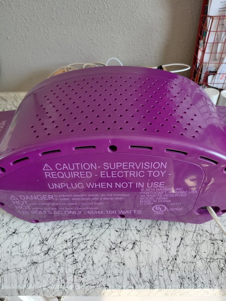 Easy Bake Purple 2013 Ultimate Oven Hasbro, Tested Works, oven only - Image 4 of 4
