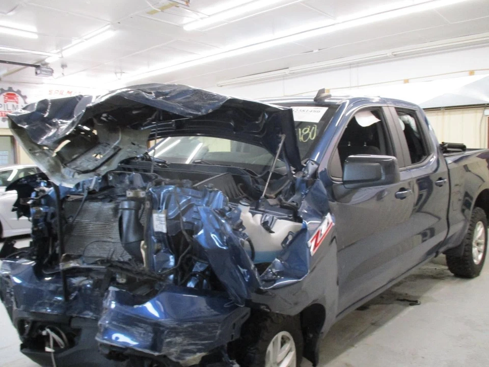 Volante usado se adapta a: Chevrolet Silverado 1500 2019 camioneta grado A Foto 4 de 4