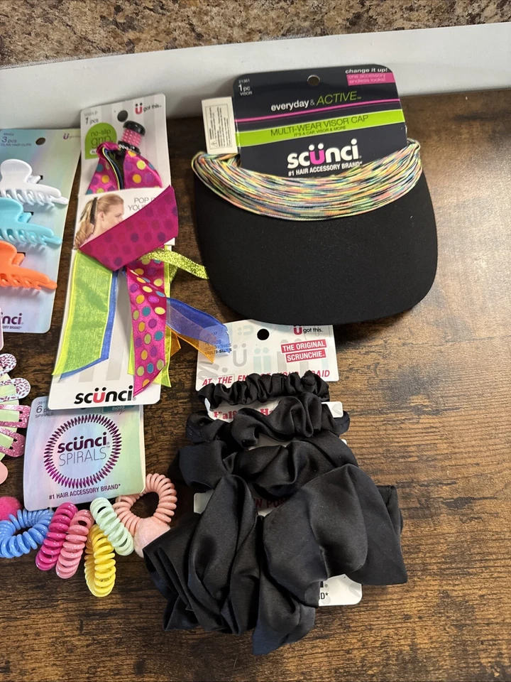 12 Piece Scunci Lot: Headbands, Clips & Scrunchies: Multicolor #5 - Image 4 of 4
