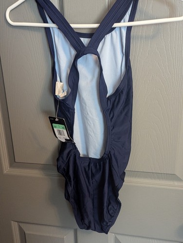 Traje de baño Nike Crossback de una pieza talla 8 azul marino mezcla de nailon NUEVO - Imagen 2 de 5