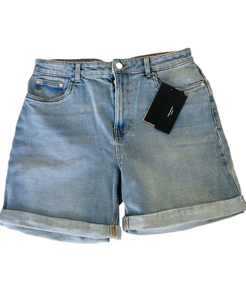 VERO MODA MOM SHORT (PURCHASED FROM MAGNOLIA MARKET) SIZE LARGE