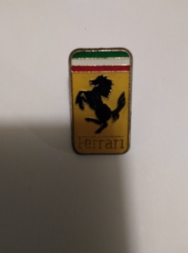 PIN'S FERRARI CHEVAL Voiture Logo Marque Emblème Vintage Pins