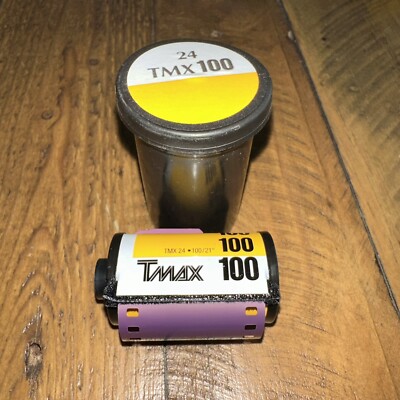KODAK 100 TMAX-24 Film Black White 135 Exposure 35mm Camera ISO 100