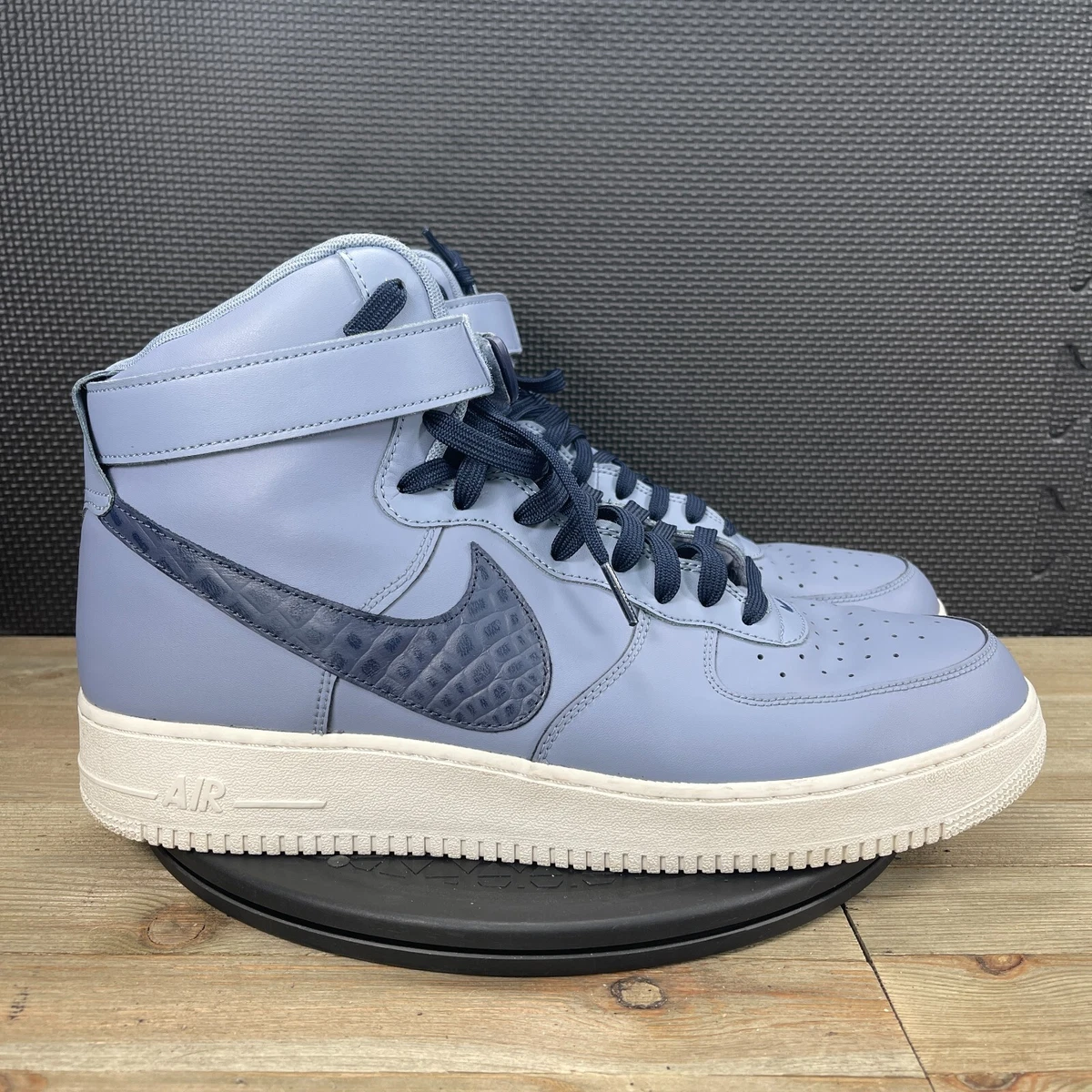 Nike Air Force 1 High '07 LV8 Sneakers in Gray