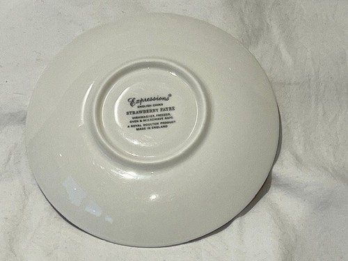 Royal Doulton Strawberry Fayre Saucer, Vintage Item, No Longer Being Made - Picture 2 of 2