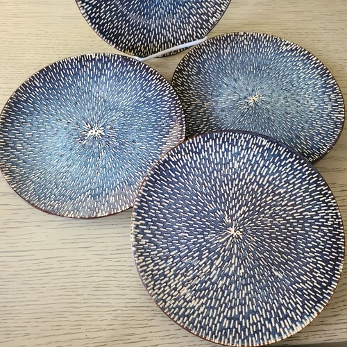 Set (4) LAURIE GATES salad Plates 8.75" Contempory blue speckles new - Picture 8 of 12
