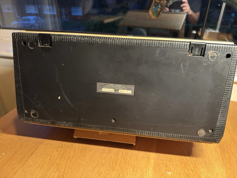 Victor Vicki Vintage Portable PC 8086 1981 DOS Restaurationsprojekt / Ersatzteile - Bild 4 von 4