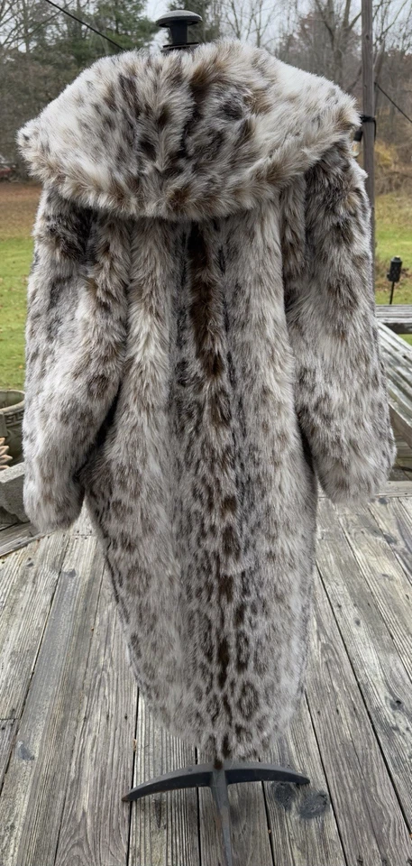 Vintage Faux Lynx Fur Coat Long Luxury No Label / Size Fits like Medium 10? - Image 3 of 4