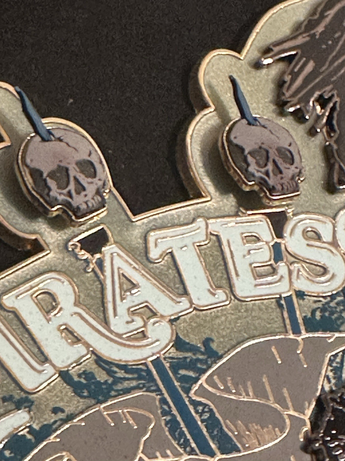 DISNEY WDW PIRATES OF THE CARIBBEAN ADVENTURES ON 7 SEAS LAGOON SUPER JUMBO RARE