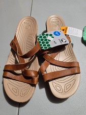 womens crocs sandals size 11