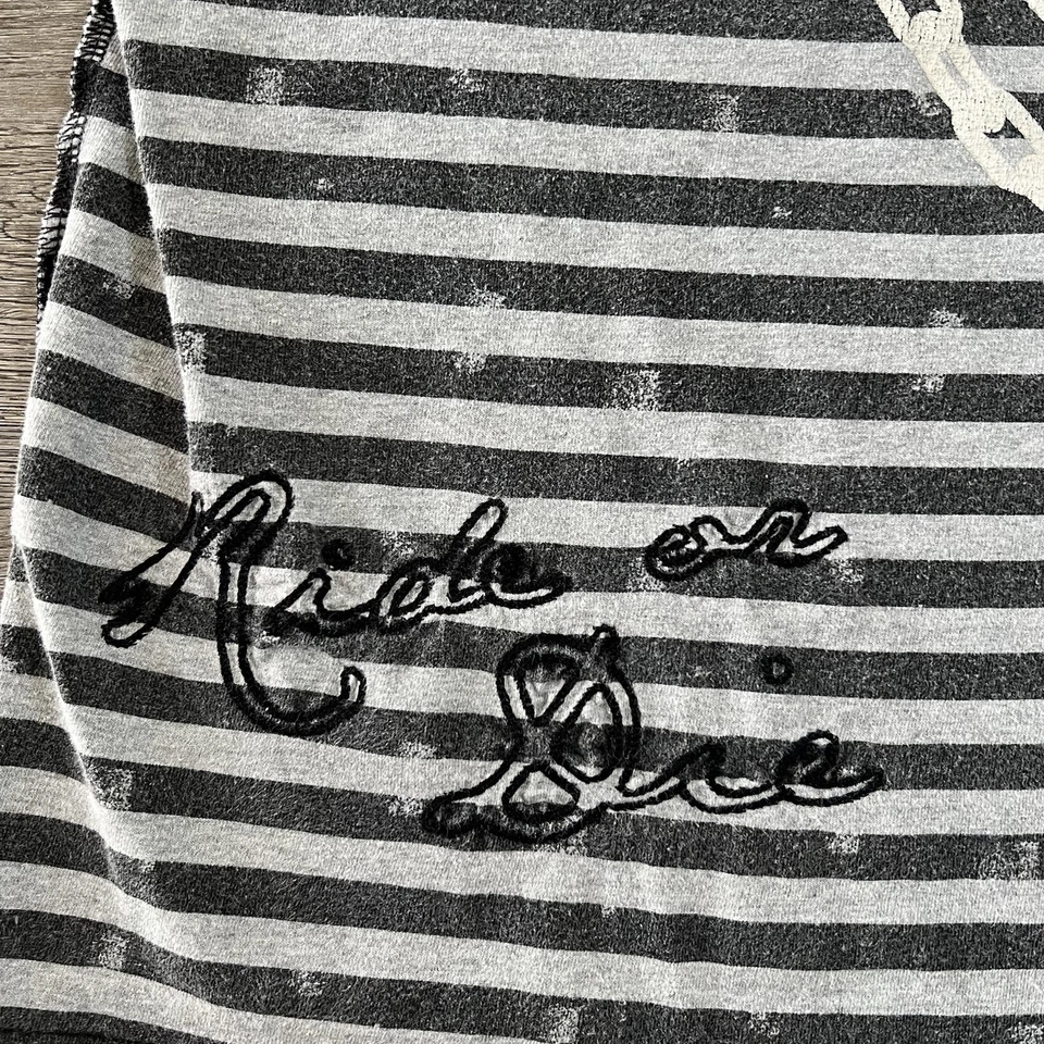 Винтажная мужская футболка Y2K Angel 2XL гранж состаренный череп в полоску готические крылья - Изображение 3 из 4