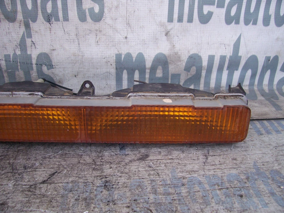 1980-1985 Cadillac Sevilla Eldorado OEM MARCADOR DE CONDUCTOR IZQUIERDO LUZ INTERMITENTE Foto 2 de 4