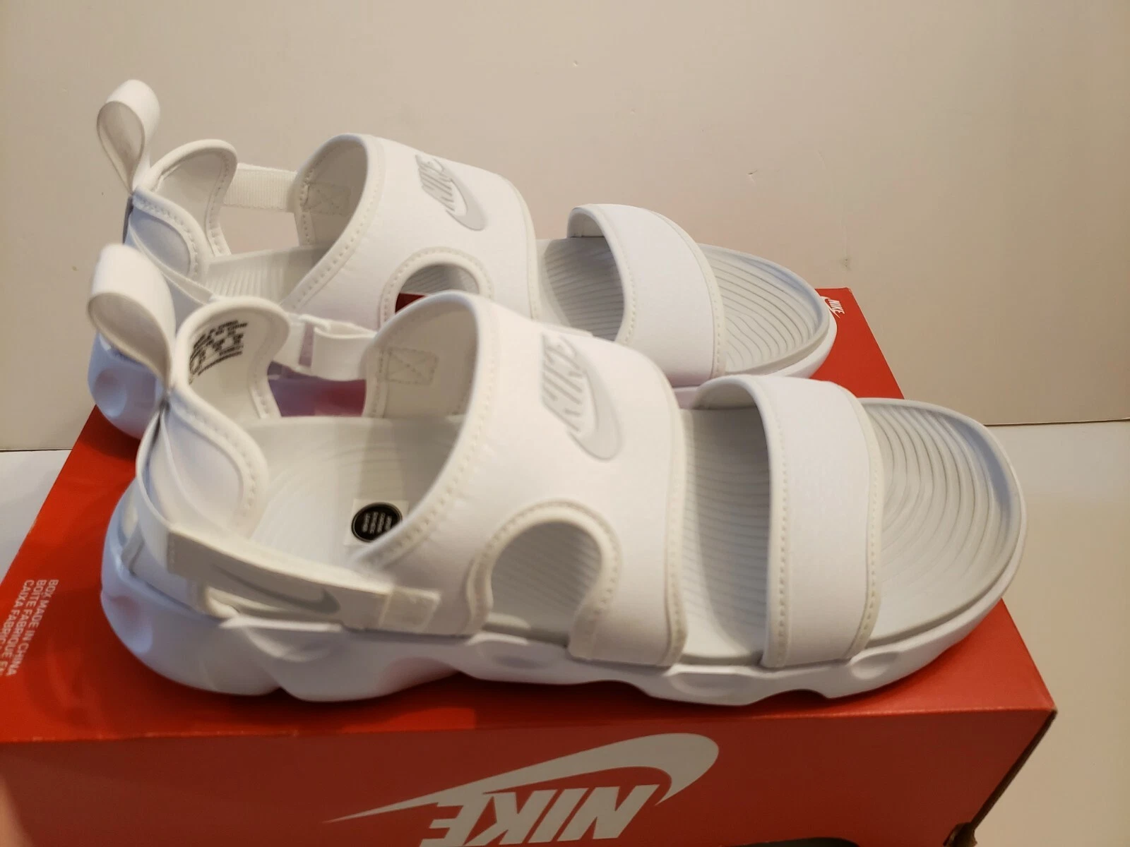 Sandalo Nike donna taglia 6 Owaysis lifestyle bianco puro platino CK9283 100 nuovo