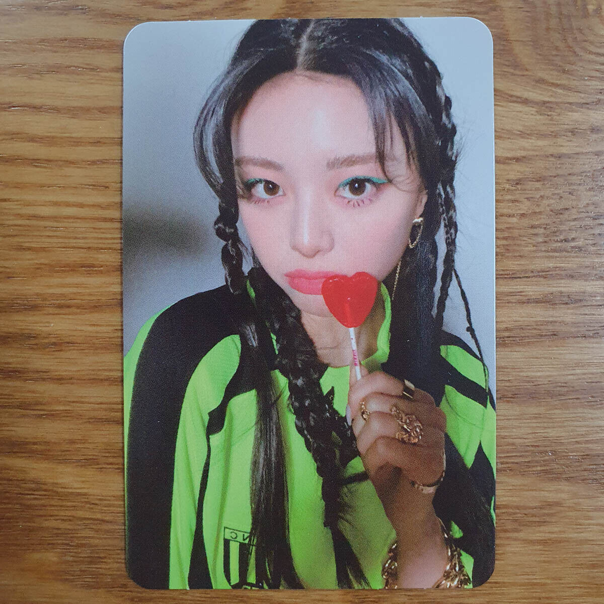 Yuna Official Photocard ITZY Guess Who Genuine Kpop | eBay Yuna Official Photocard ITZY Guess Who Genuine Kpop | eBay