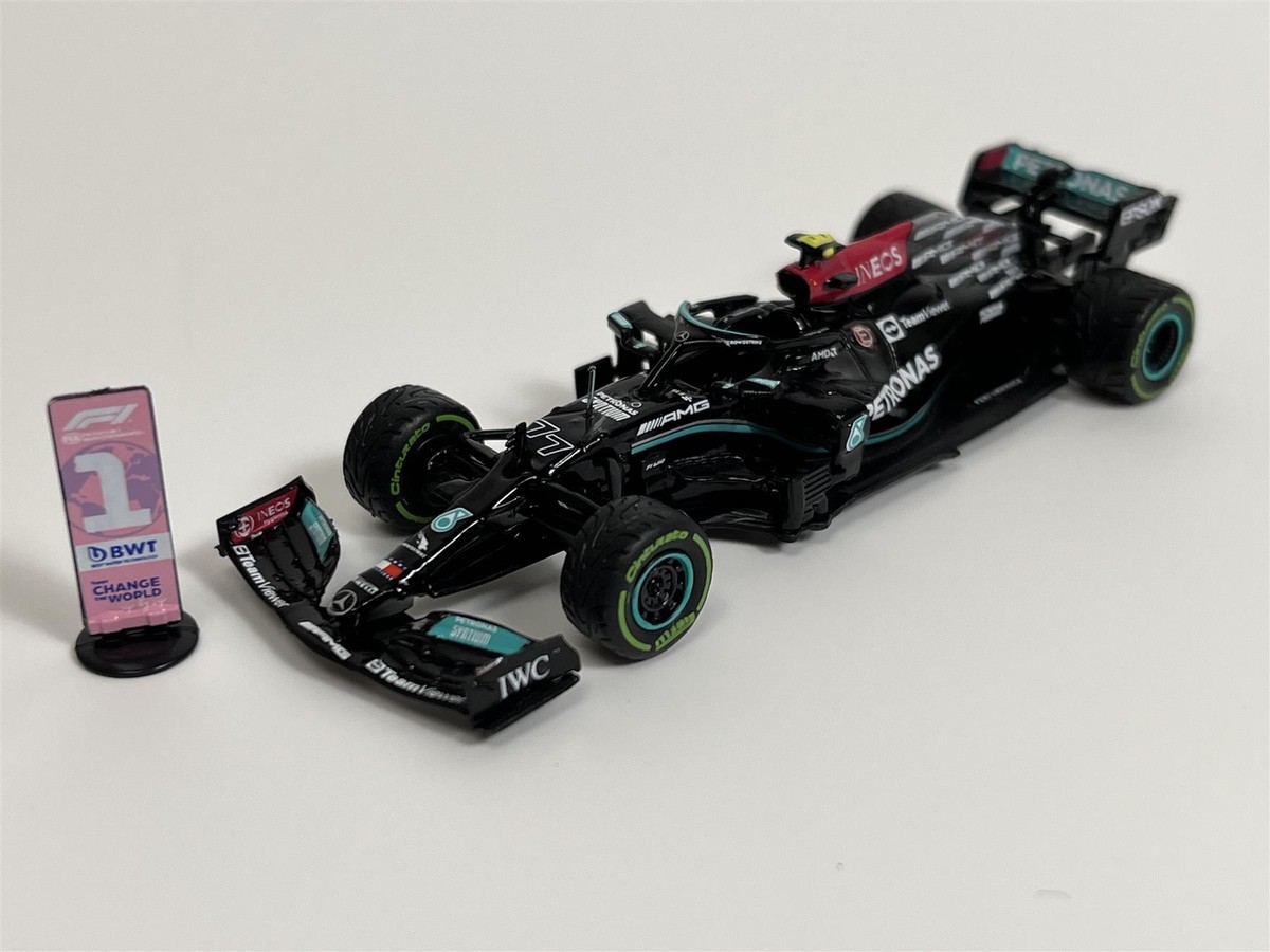 スポーツ選手 V.Bottas 2021 Mercedes Prized Shield Bburago 1:43 Valtteri Bottas Mercedes-AMG F1 W12 #77 formula