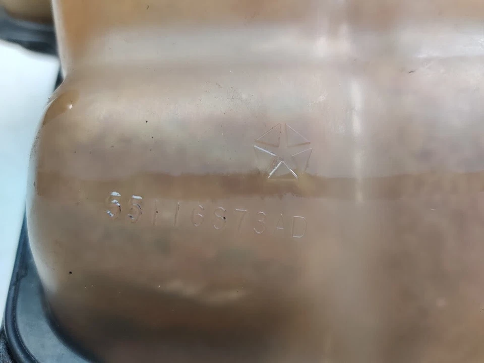 JEEP GRAND CHEROKEE WK EXPANSION COOLANT TANK RESERVOIR 55116873 - Image 4 of 4