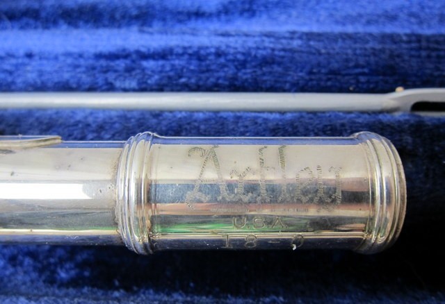 全タンポ＆ヘッド・コルク交換済　　フルート　Artley　18-0　美品 Artley 18-0 Flute Silver Plated Student Model with Hardcase