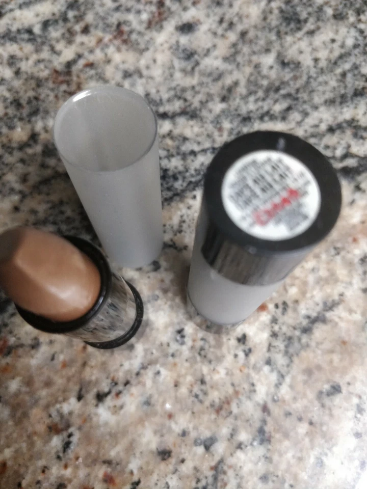  AVON COLOR TREND ASSORTED COLORS LIPSTICKS NOS SEE DISCRIPTION - Image 4 of 4