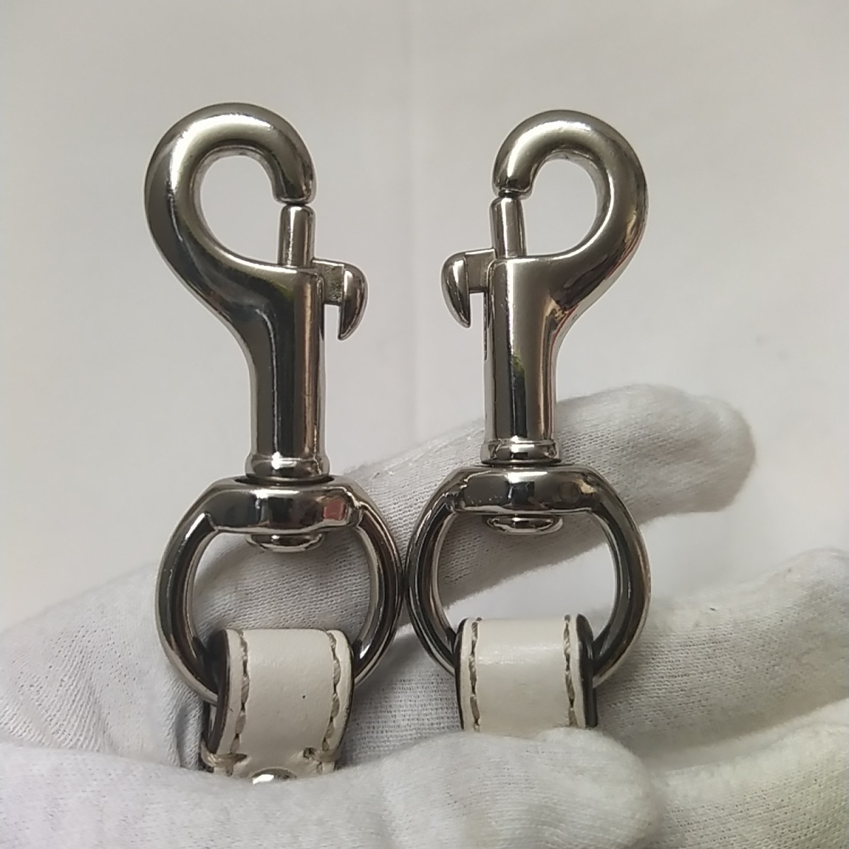 White Leather Replacement Strap W/ Silvertone Spr… - image 10