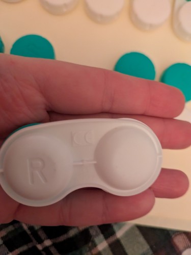 Contact Lens Cases LOT OF 14 Green/White Unsealed Soak Storage New Screw-On - Picture 4 of 4
