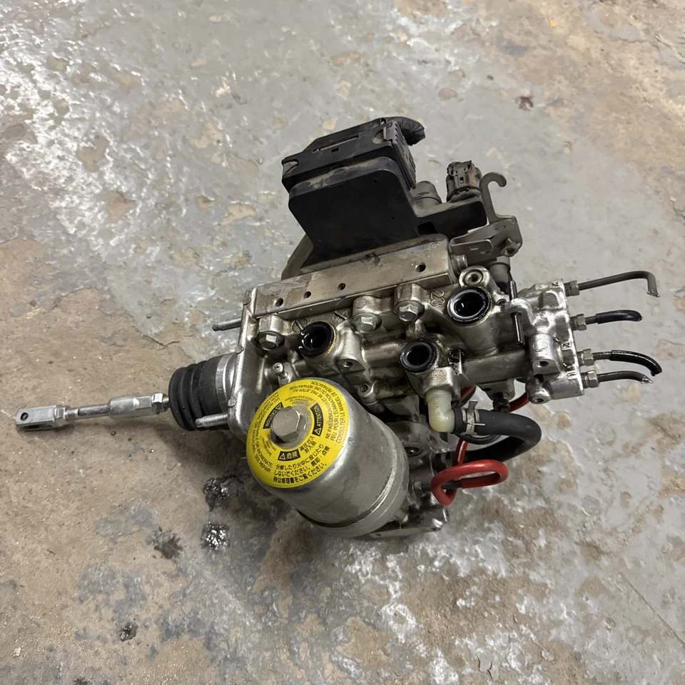 05-09 Lexus GX470 Frenos Antibloqueo ABS Freno Booster Cilindro Maestro Bomba Motor Foto 2 de 4