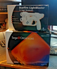 Sega Dreamcast Bundle Console, Controller, Cords, Memory card Light Blaster 3gms