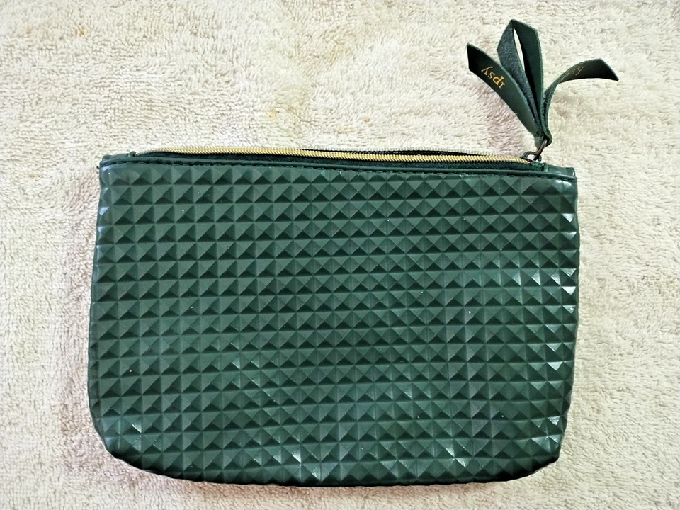 Pre-Owned IPSY Dark Green Geometric Vinyl Makeup Bag, 5" x 7" - Image 2 of 4