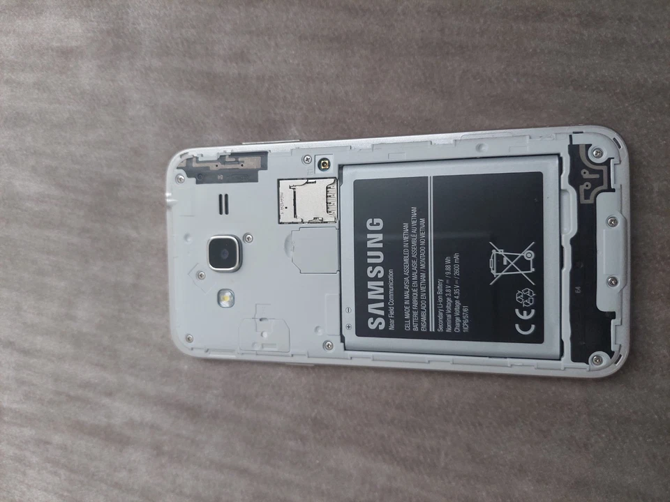 Samsung Galaxy J3 (2016 - Photo 3/3