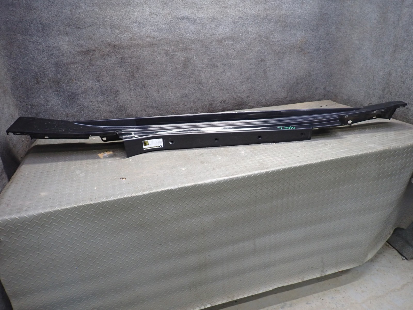 2012 MASERATI GRANTURISMO S M145 COUPE SIDE SKIRT ROCKER PANEL MOLDING SET OF 2