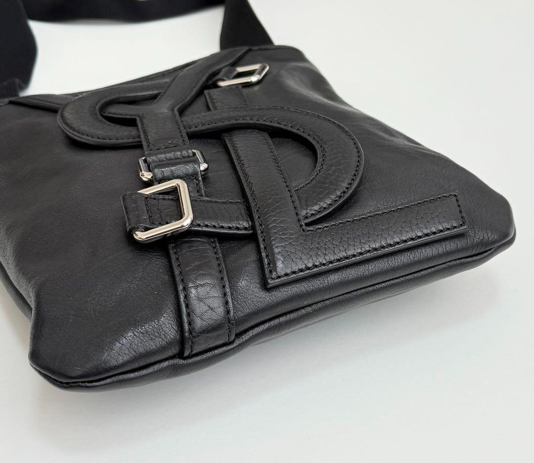 [Ecc+5 con borsa portaoggetti] Borsa messenger Yves Saint Laurent Vavin in pelle nera