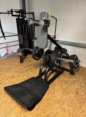 RST / BH Fitness PL 845 B  Super V SQUAT Plate Loaded Kniebeuge Gym Neuware OVP