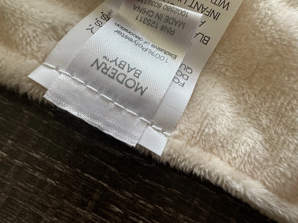 Manta de seguridad moderna para bebé niño tierno león Lovey con etiquetas de sonajero mordedor Foto 3 de 4