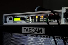 TASCAM (TA-1VP) MICROPHONE PREAMP ANTARES AUT...