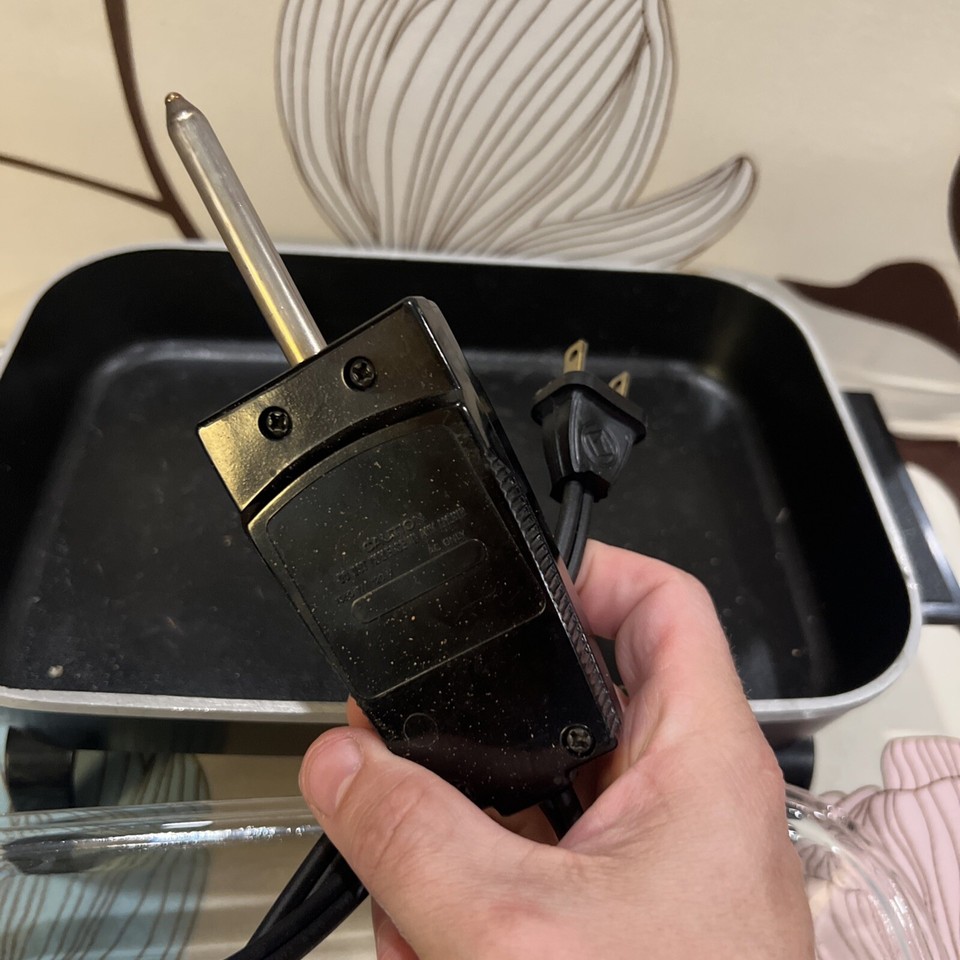 Presto WeeFry Electric Skillet Glass Floral Lid Works Vintage RV Small