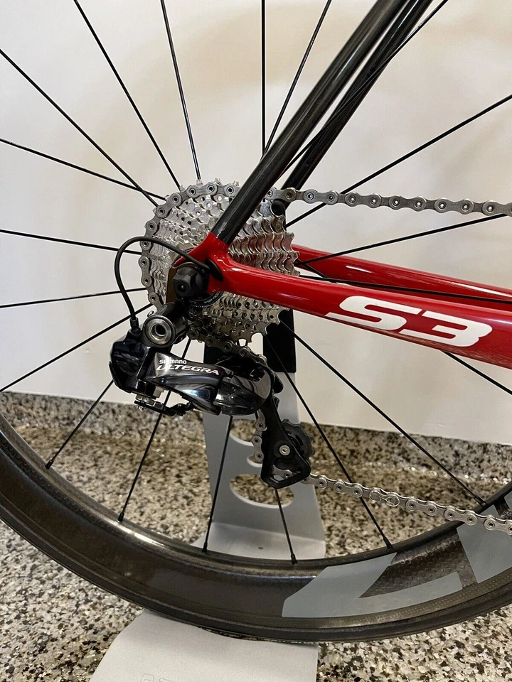 ОЧЕНЬ ЧИСТЫЙ!! Cervelo S3 Shimano Ultegra Di2 с карбоновыми колесами Zipp 404 54 см - Изображение 2 из 4