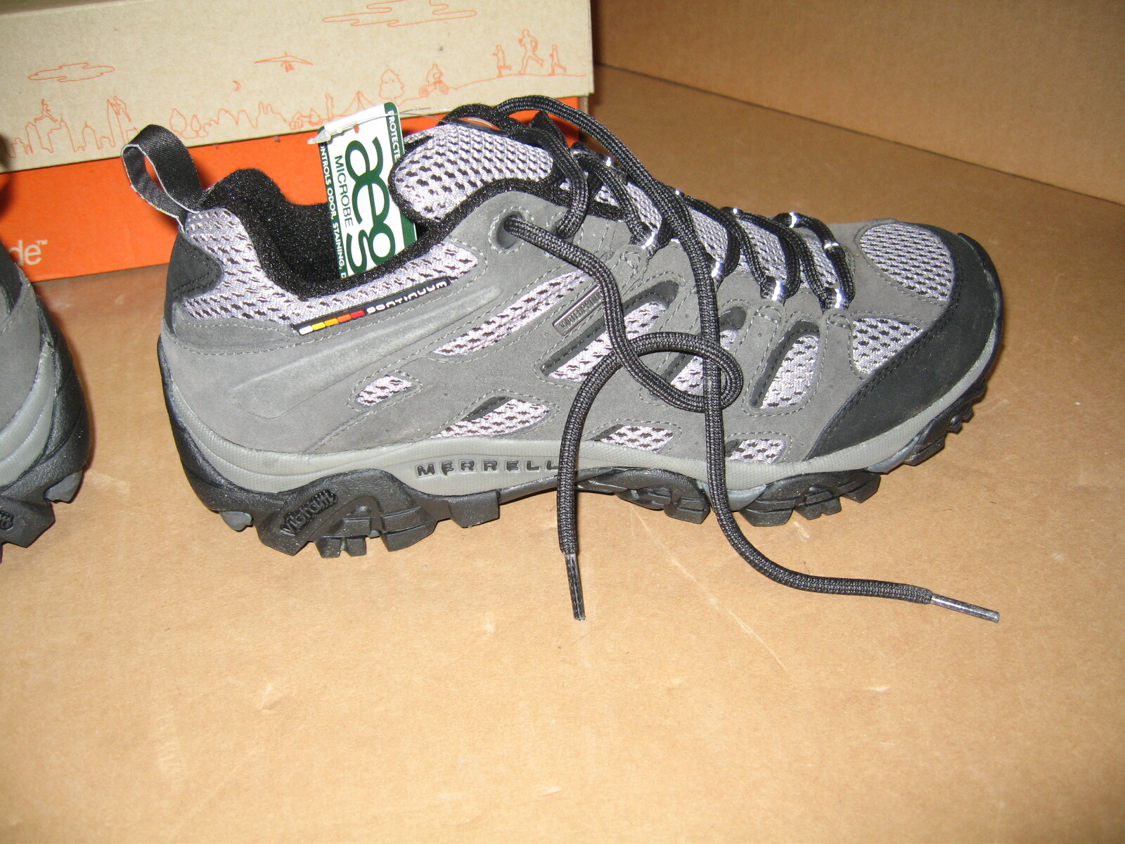 Scarpa da trekking uomo impermeabile Merrell Moab