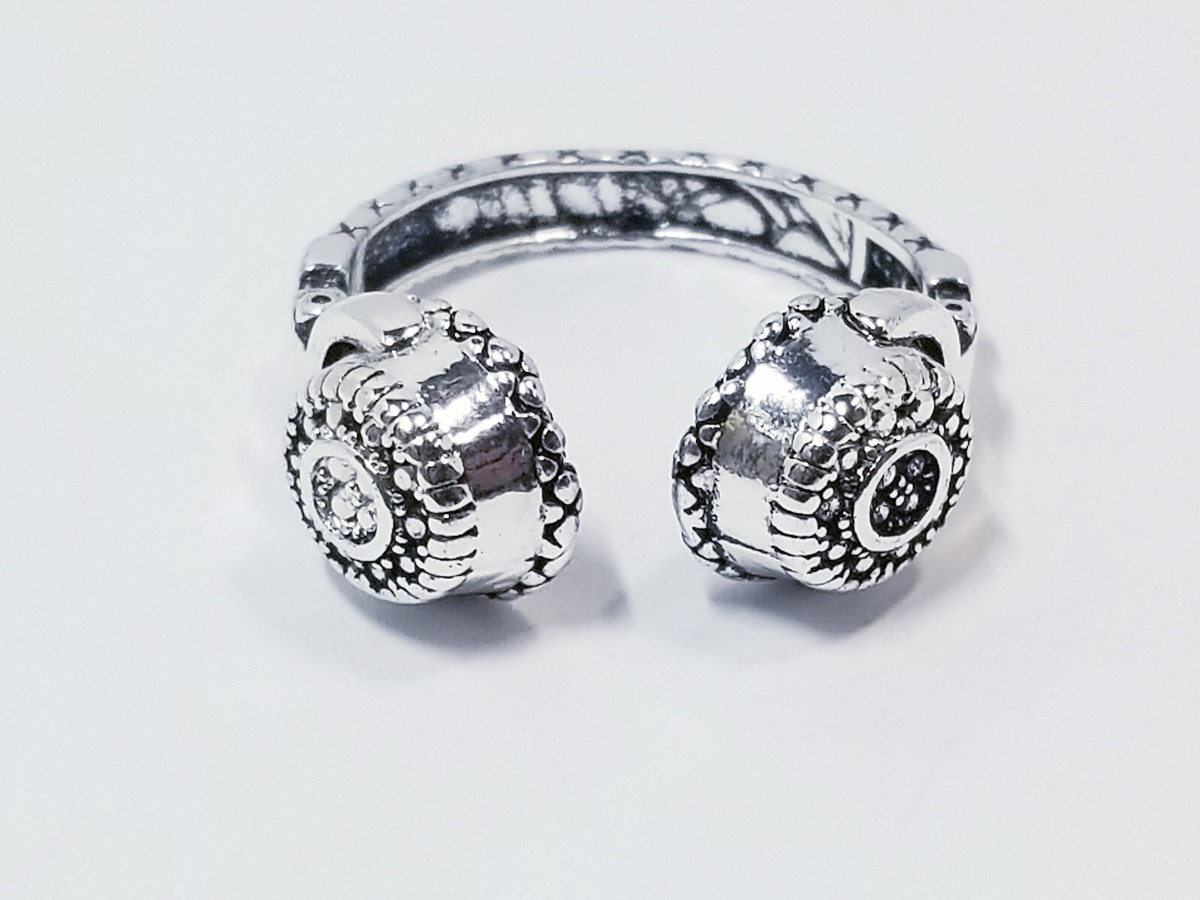 Sterling Silver Headphones Ring sz 8 (4.7g T.W.) -XE | eBay