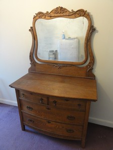 19th Cen Antique American Golden Oak Dresser With Buffalo Mirror