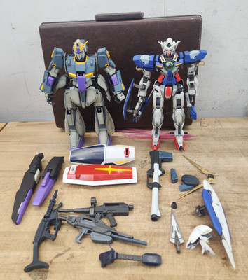 2x Prebuilt Bandai Gunpla G Gundam Exia & GAT-X102 Duel Gundam w/ Accessories