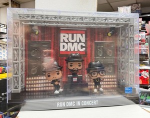Funko Pop! Moment Deluxe: AC / DC en figuras de | Ubuy Chile