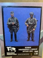 GERMAN PARATROOPER & CAVALRY OFFICER WWII    (2 Figures)   Verlinden #782