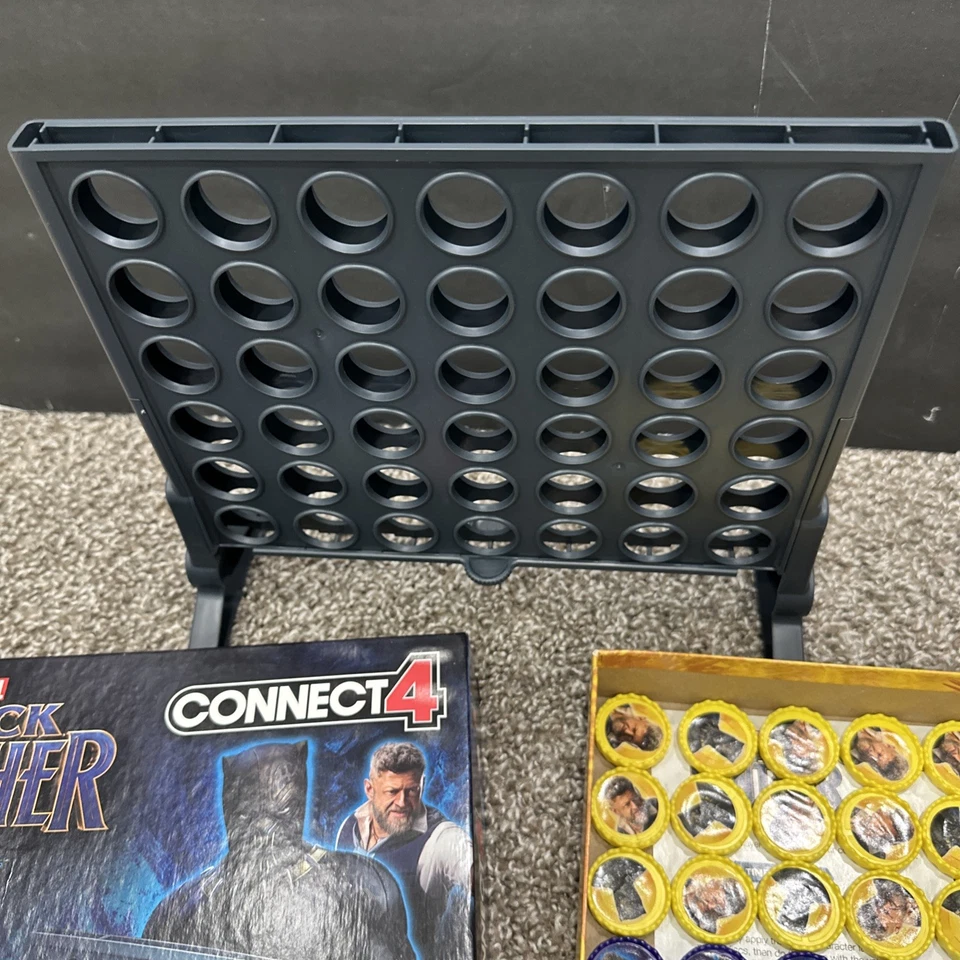 Black Panther Connect Four - Juego Hasbro - Usado 1A Foto 3 de 4